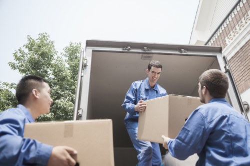 Packing and transport support for office furniture and equipment