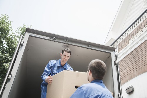 Flexible man and van transport for Colliers Wood moves